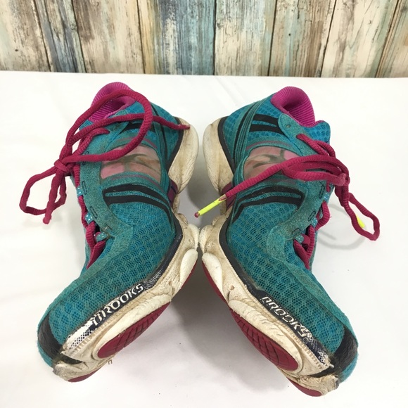 Brooks Pure Connect 3 Lightweight Running Shoes - Picture 7 of 8